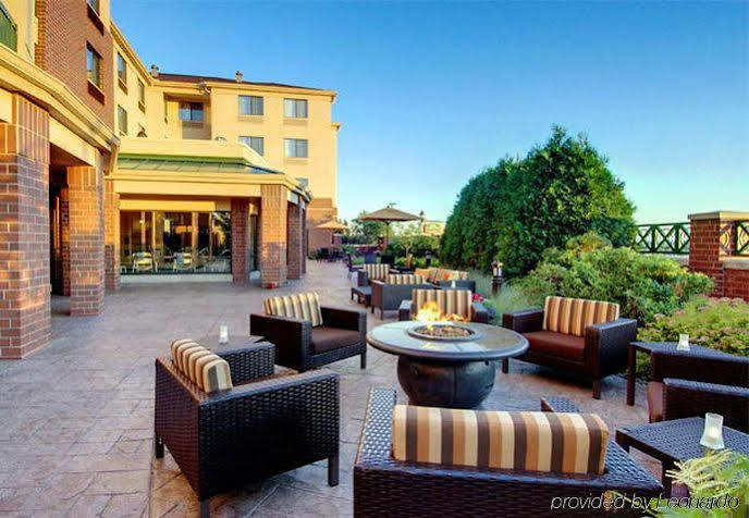 Courtyard By Marriott Madison East Exterior foto